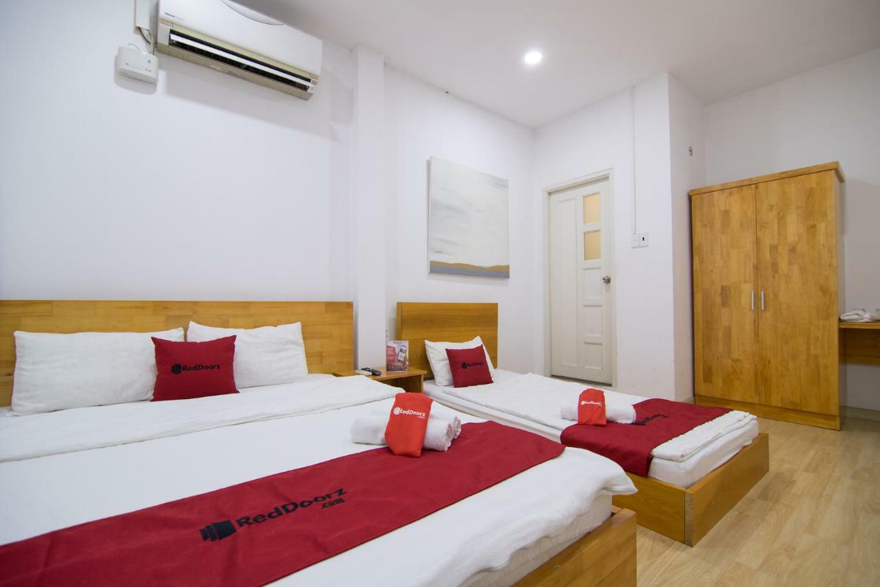 Reddoorz Near Nguyen Hue Walking Street 2 - Dorms Available Хошимин Екстериор снимка